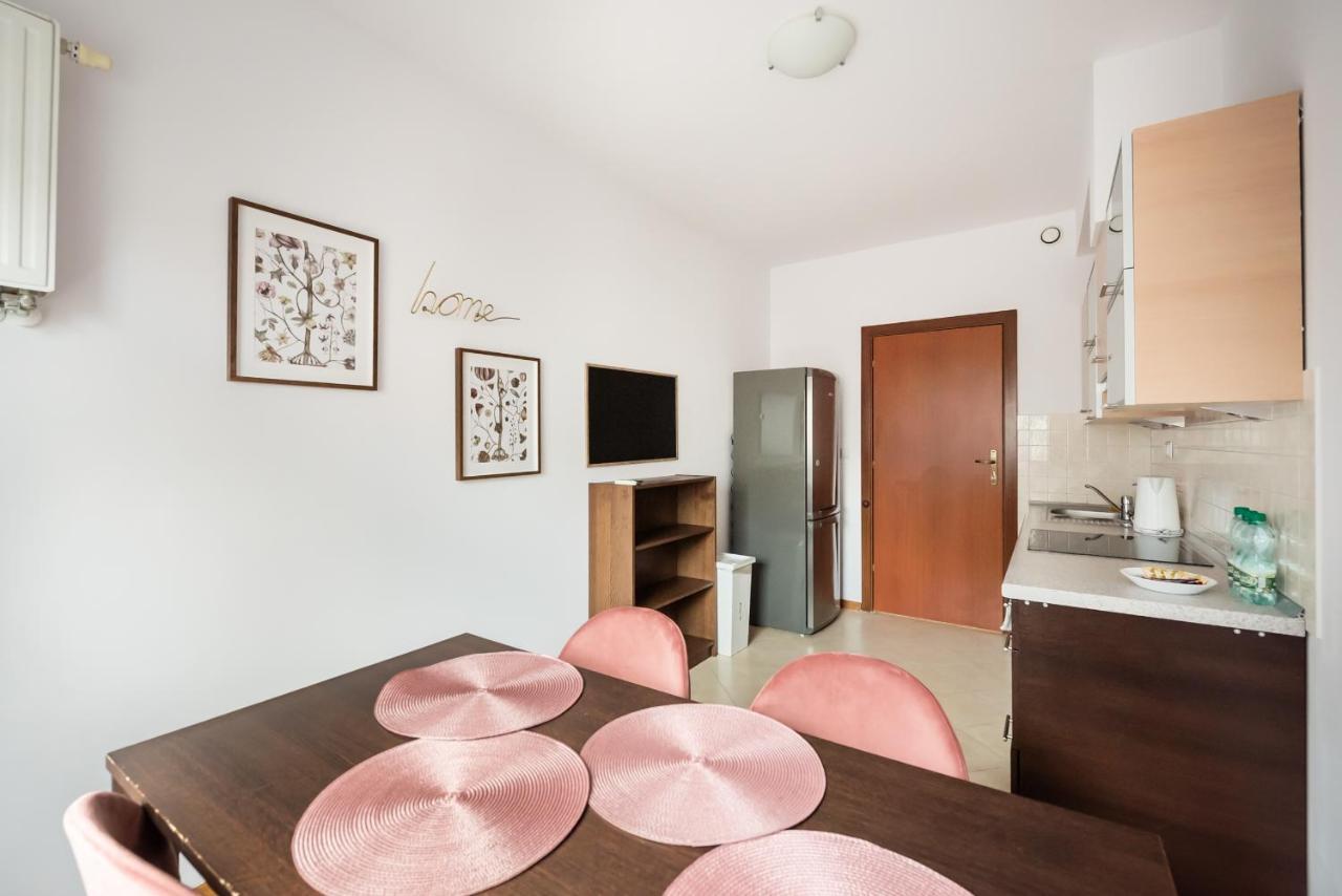 Wola Sunshine Apartment Free Parking 华沙 外观 照片